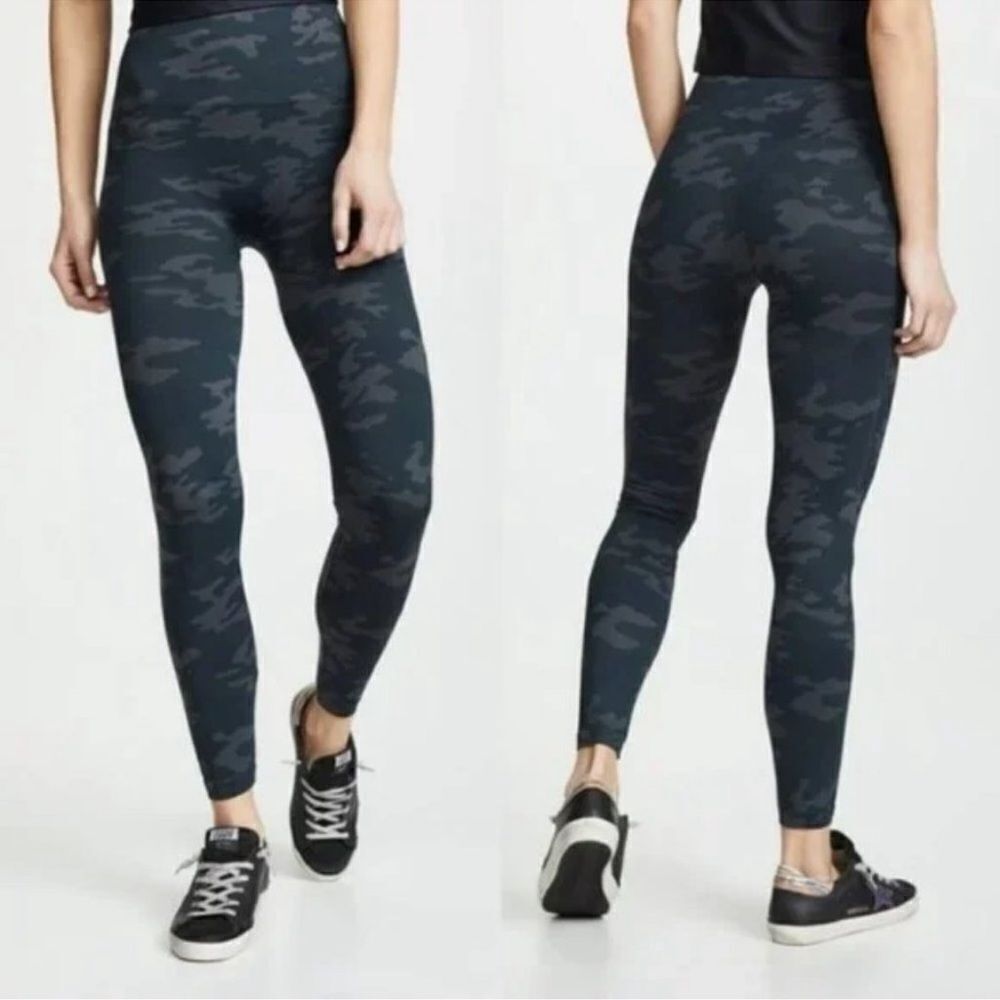 Spanx Look At Me Now Leggings Black Camo Size M